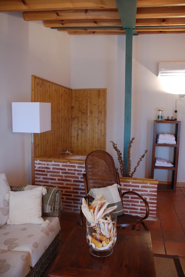 霍斯迪阿埃尔阿尔科酒店 Villavieja del Lozoya 外观 照片